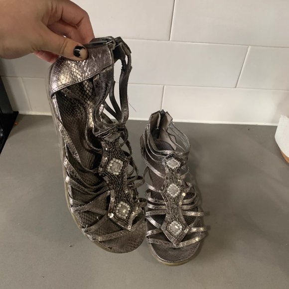 Kenneth Cole Reaction Sandals - Picture 2 of 4